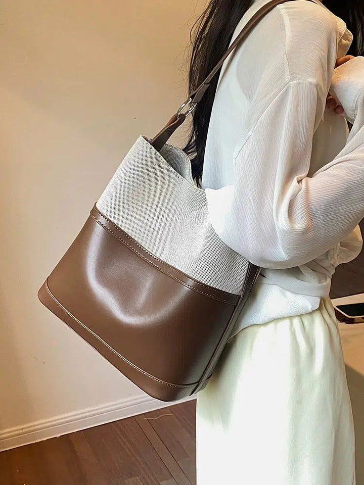 Adjustable Strap Bucket Shaped Bag