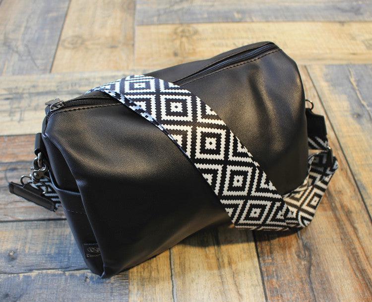 Black Leather Zipper Shoulder Bag