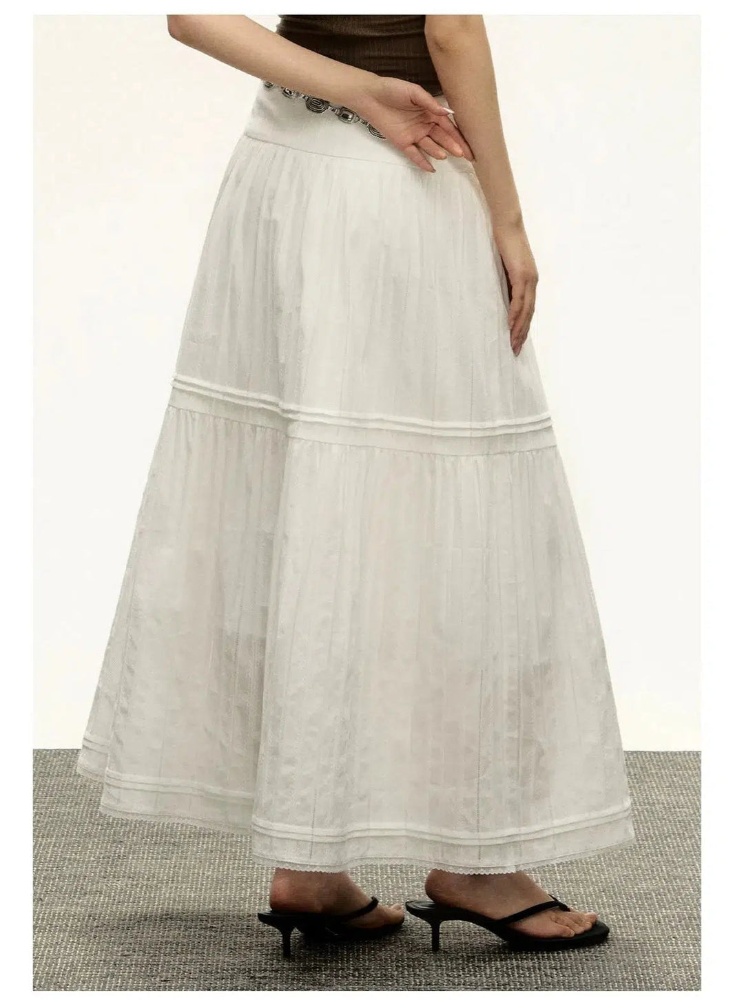 Bohemian-Style Long Pleated Skirt with Decorative Waist Chain