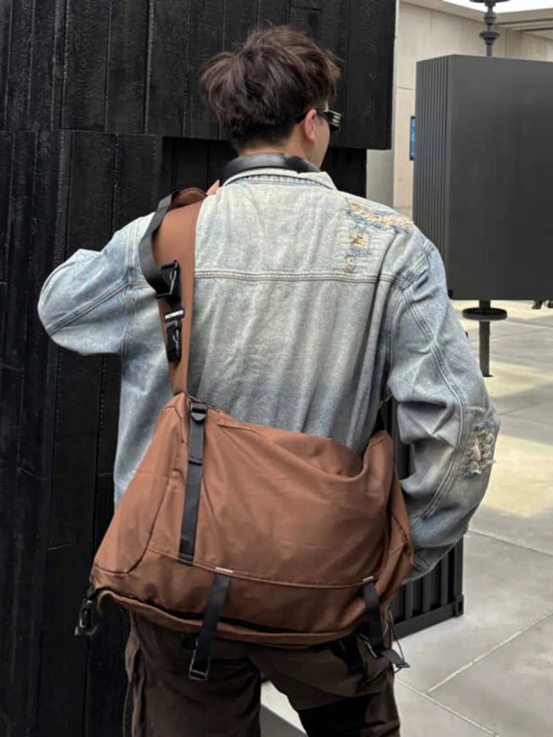 Casual Adjustable Strap Messenger Bag