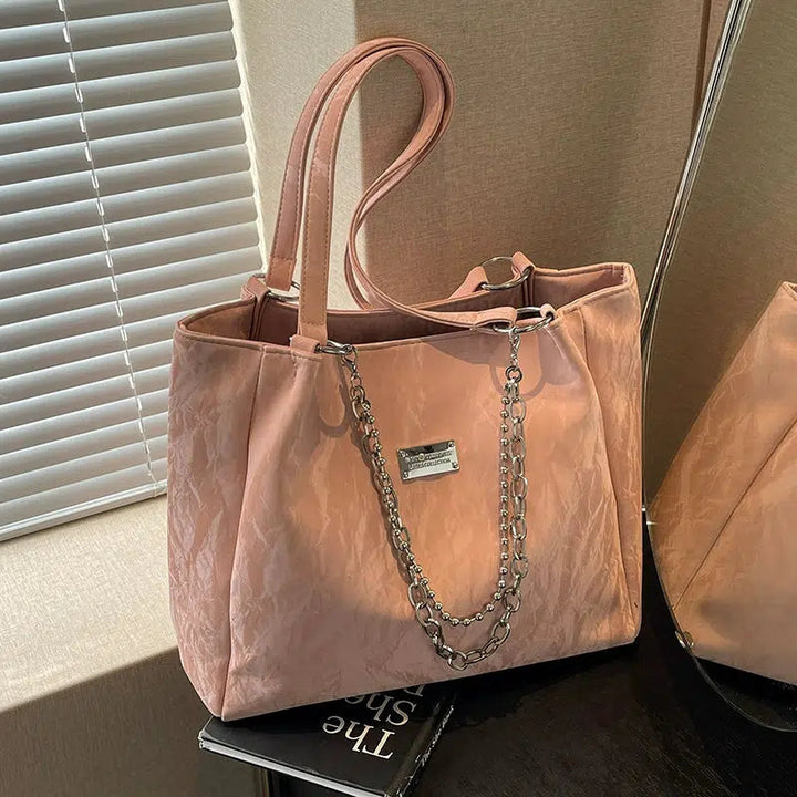 Chain Accent Elegant Tote Bag