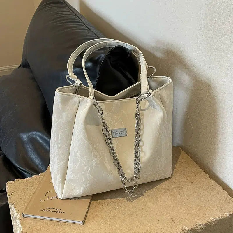 Chain Accent Elegant Tote Bag