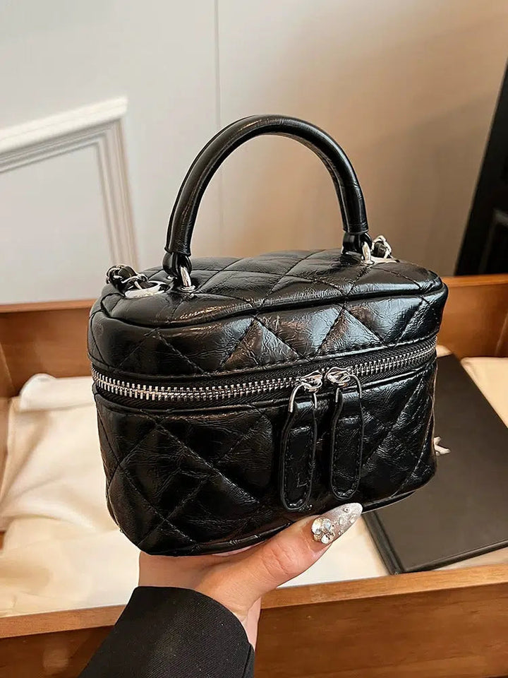 Chain Strap Quilted Bucket Shaped Bag