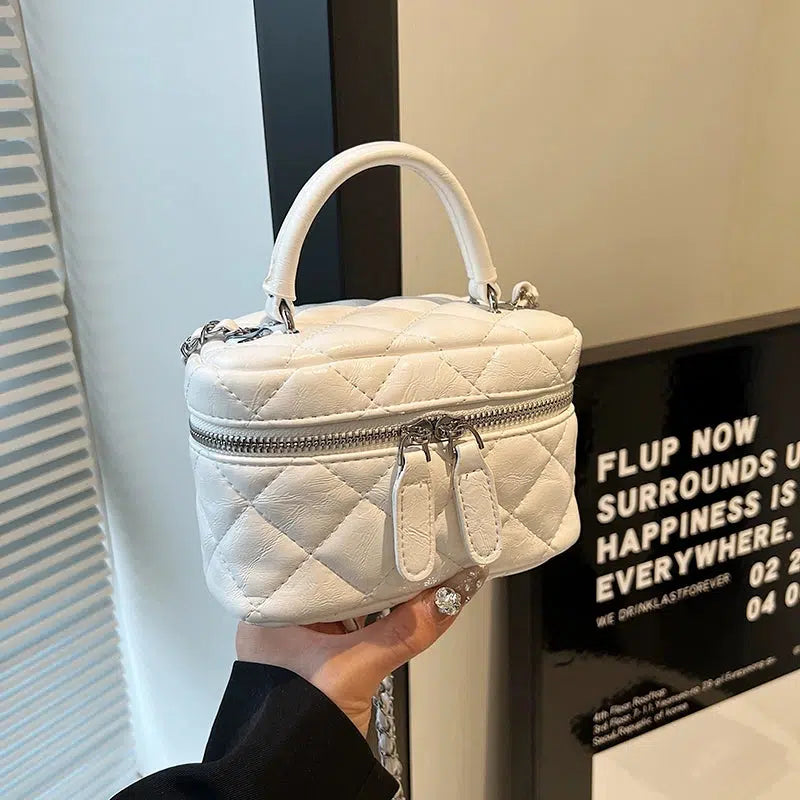 Chain Strap Quilted Bucket Shaped Bag