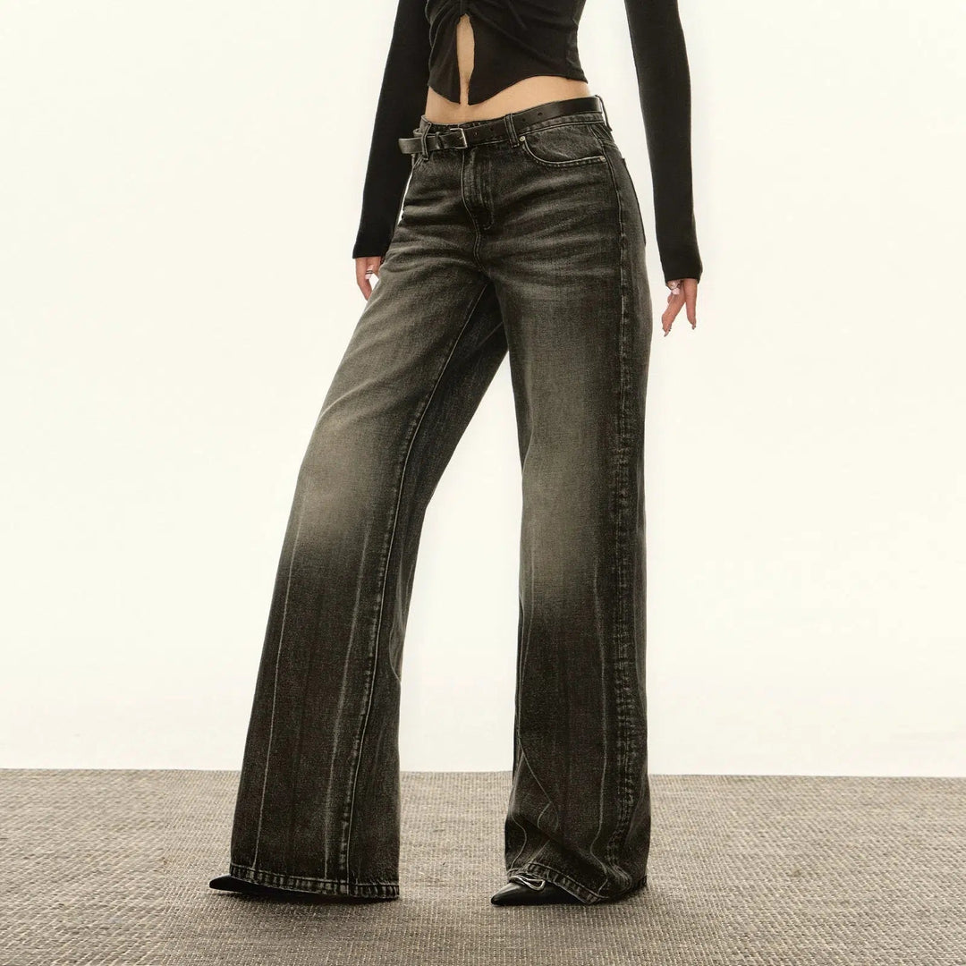 Classic High-Waisted Flared Jeans with Faded Detail