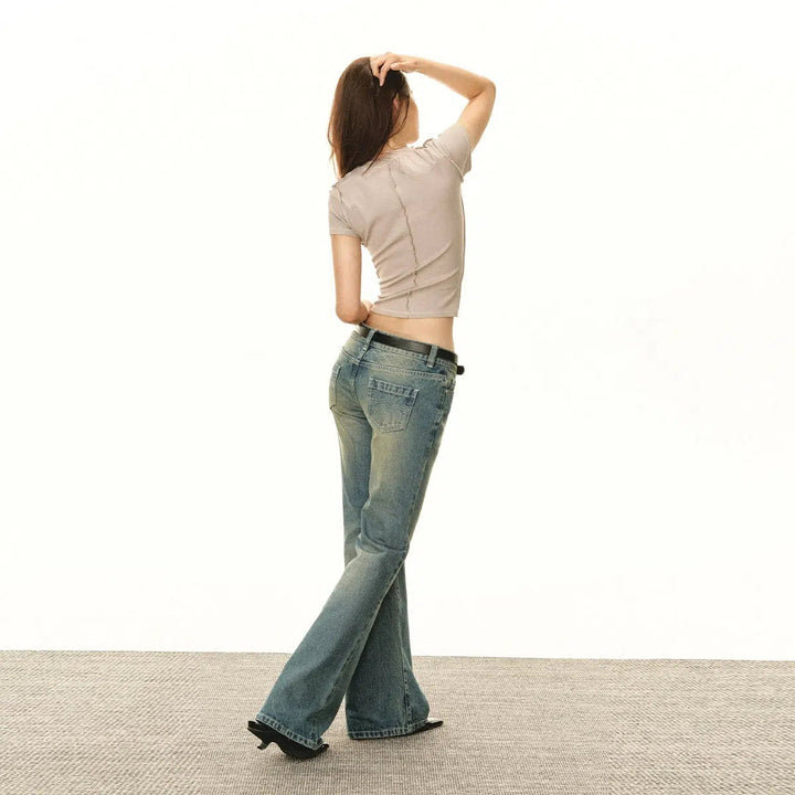 Classic High-Waisted Flared Jeans with Five-Pocket Design