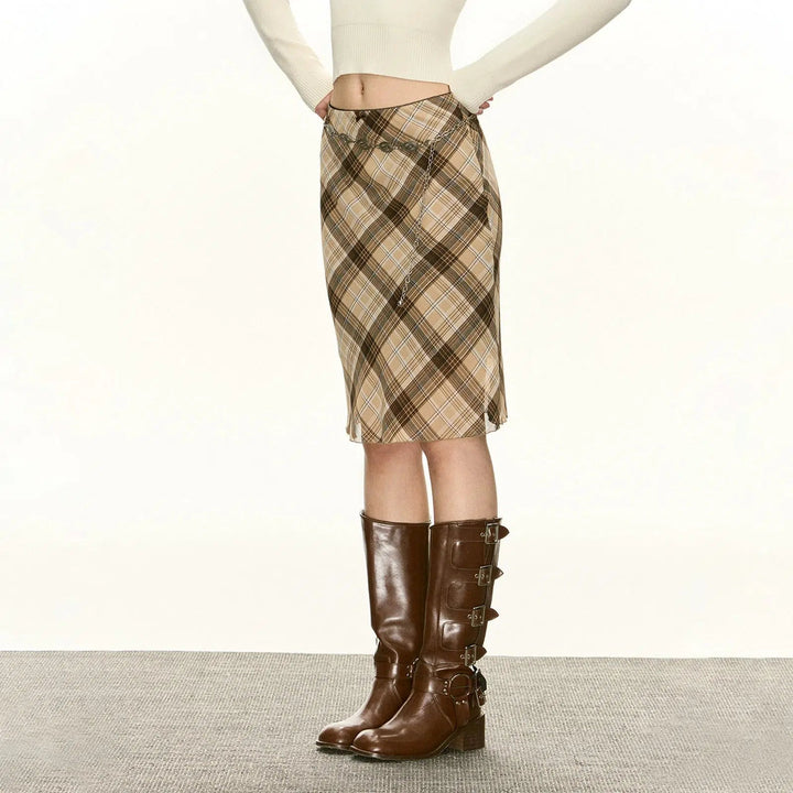 Classic Plaid Knee-Length Pencil Skirt with Button Accents