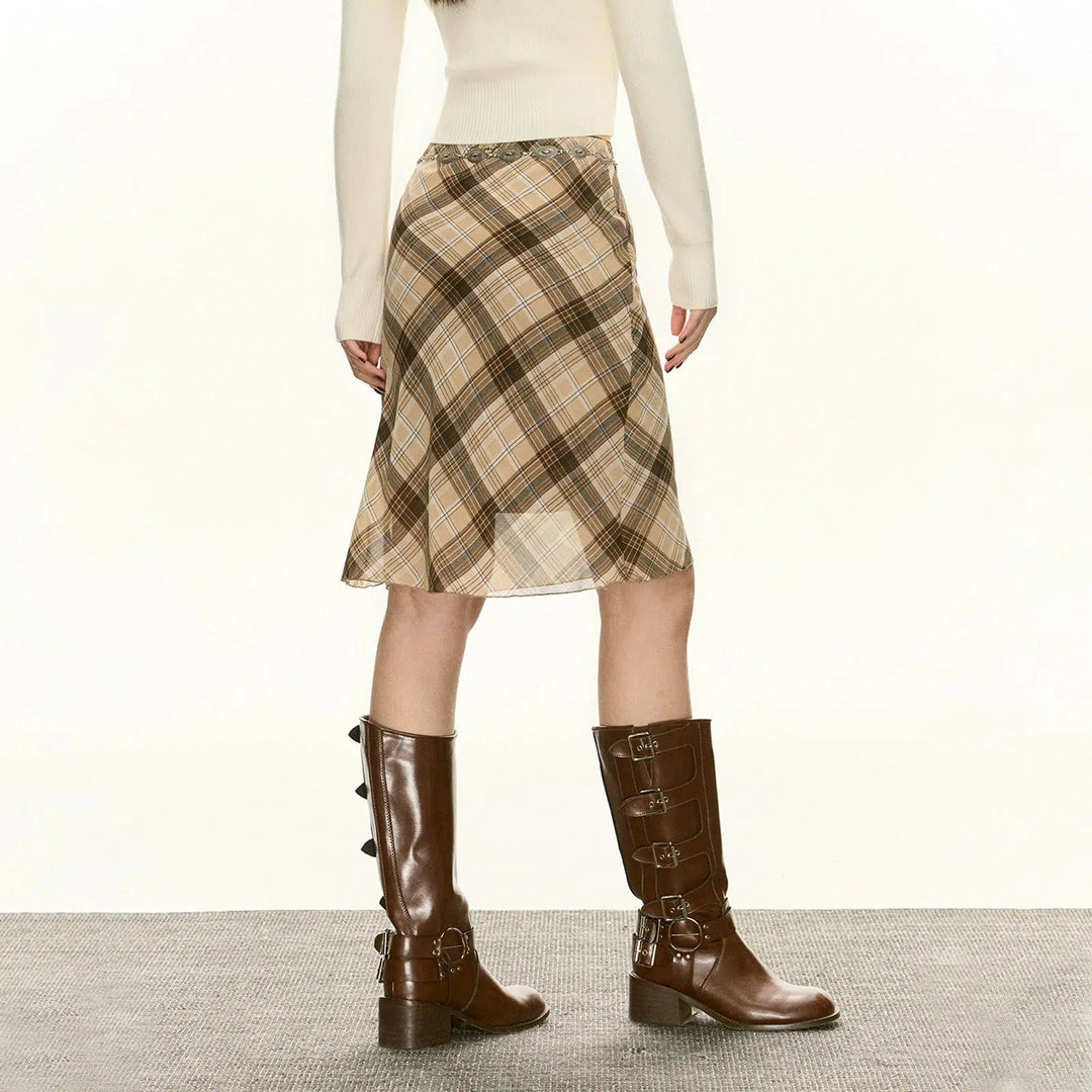 Classic Plaid Knee-Length Pencil Skirt with Button Accents