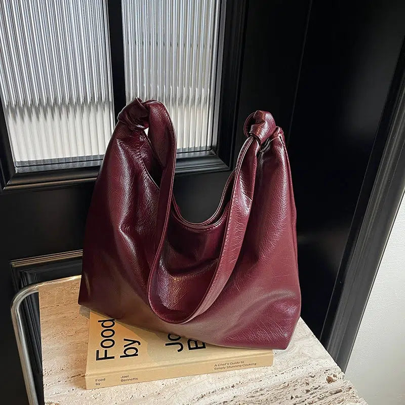 Elegant Leather Shoulder Bag