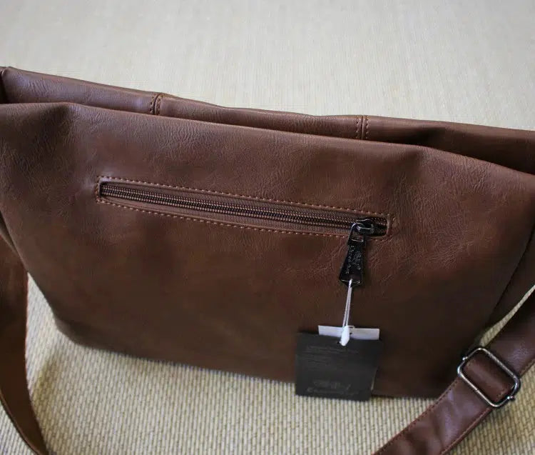 Elegant Leather Shoulder Bag