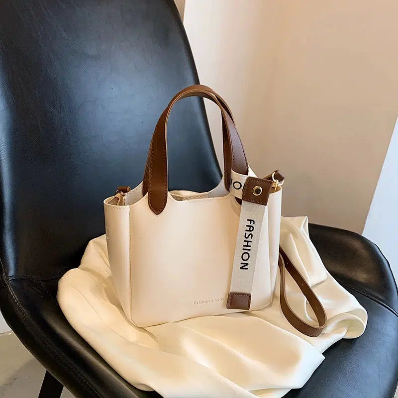 Fashionable Bucket Shaped Bag