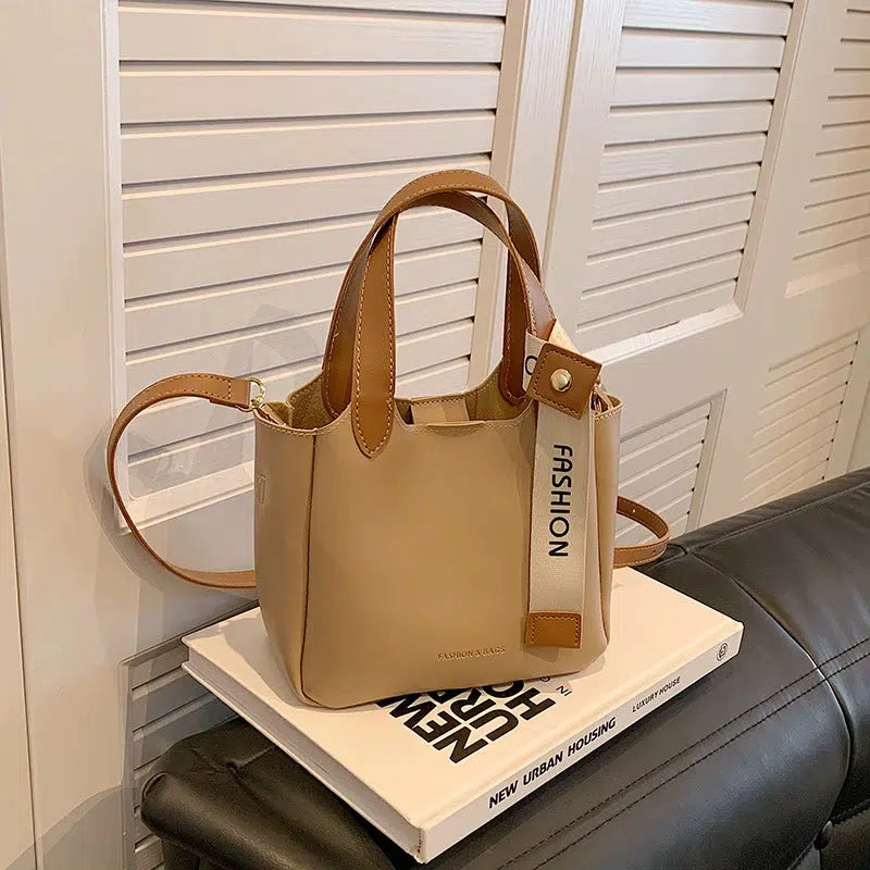 Fashionable Bucket Shaped Bag