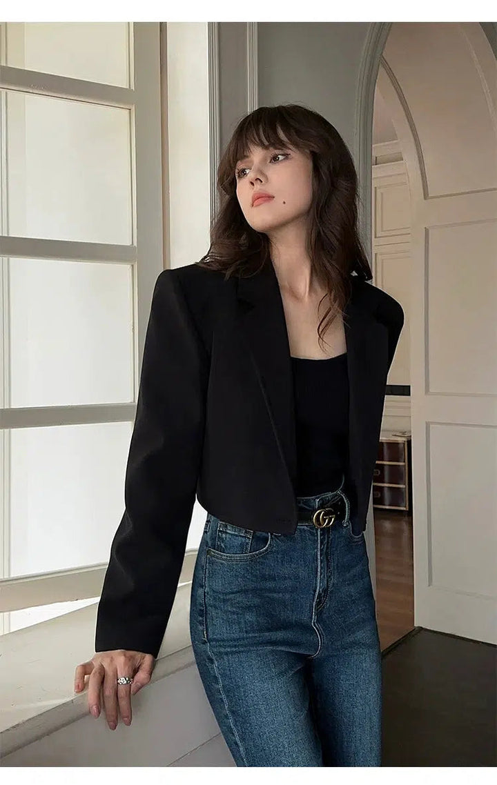 Fitted Cropped Blazer