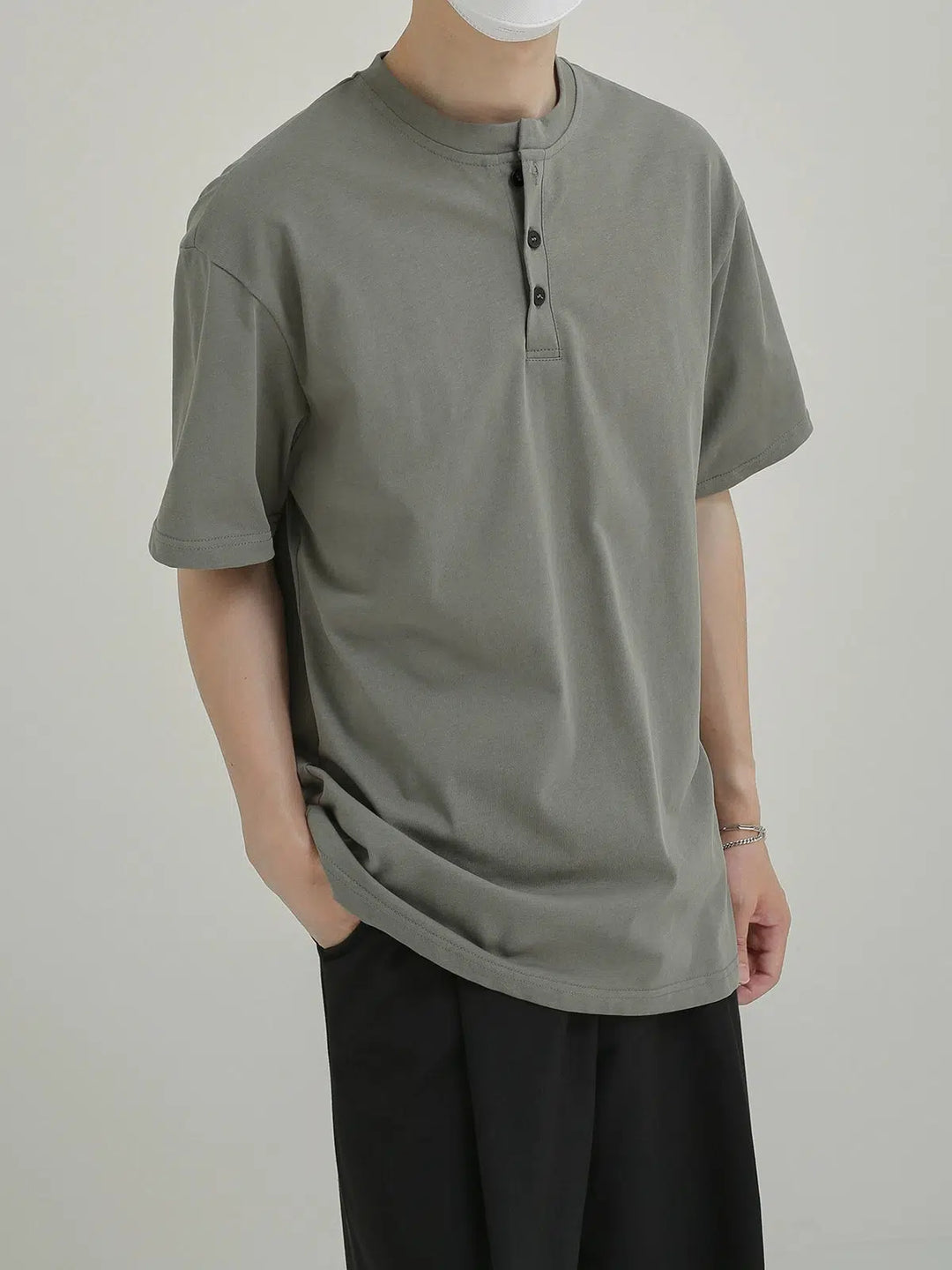 Fitted Thin Henley Neck T-shirt