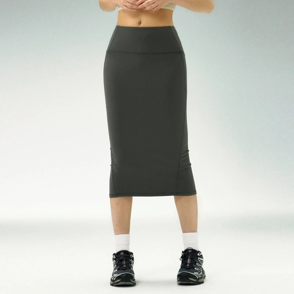 High-Waisted, Knee-Length Athletic Skirt with Side Pockets