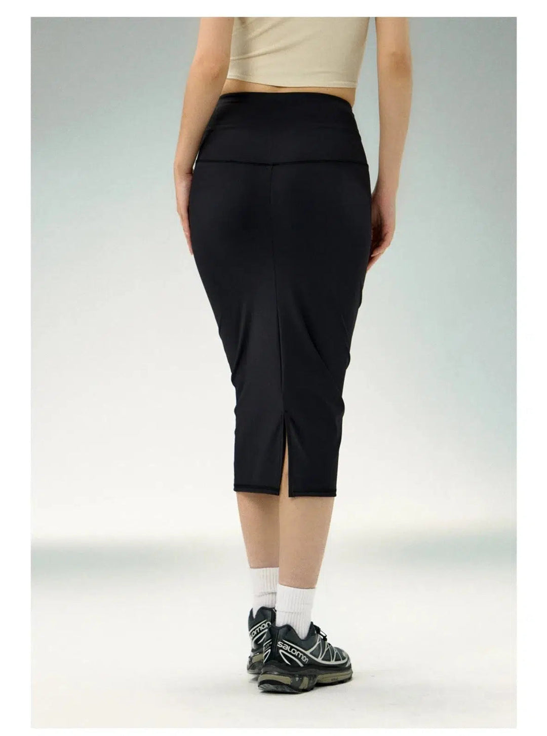 High-Waisted, Knee-Length Athletic Skirt with Side Pockets