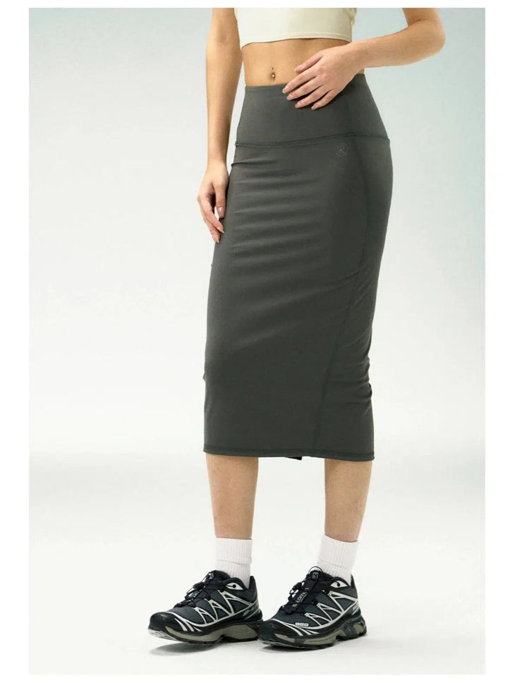 High-Waisted, Knee-Length Athletic Skirt with Side Pockets