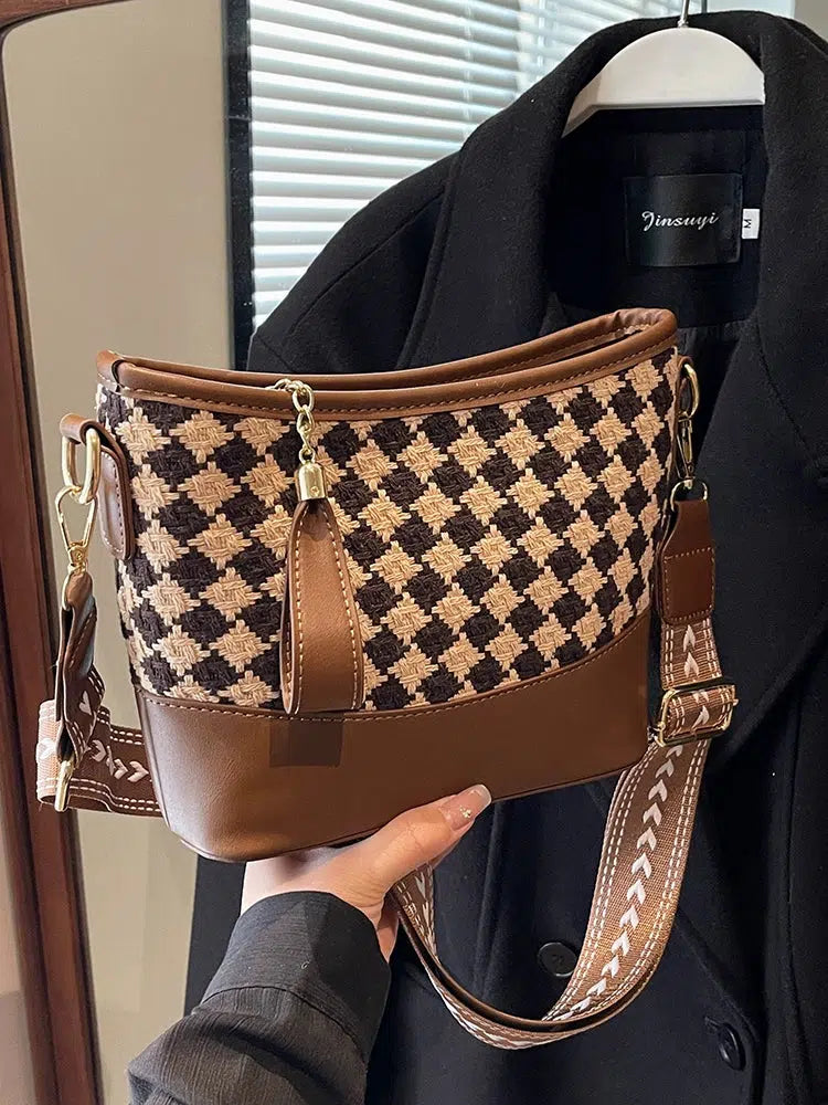 Houndstooth Pattern Crossbody Bag