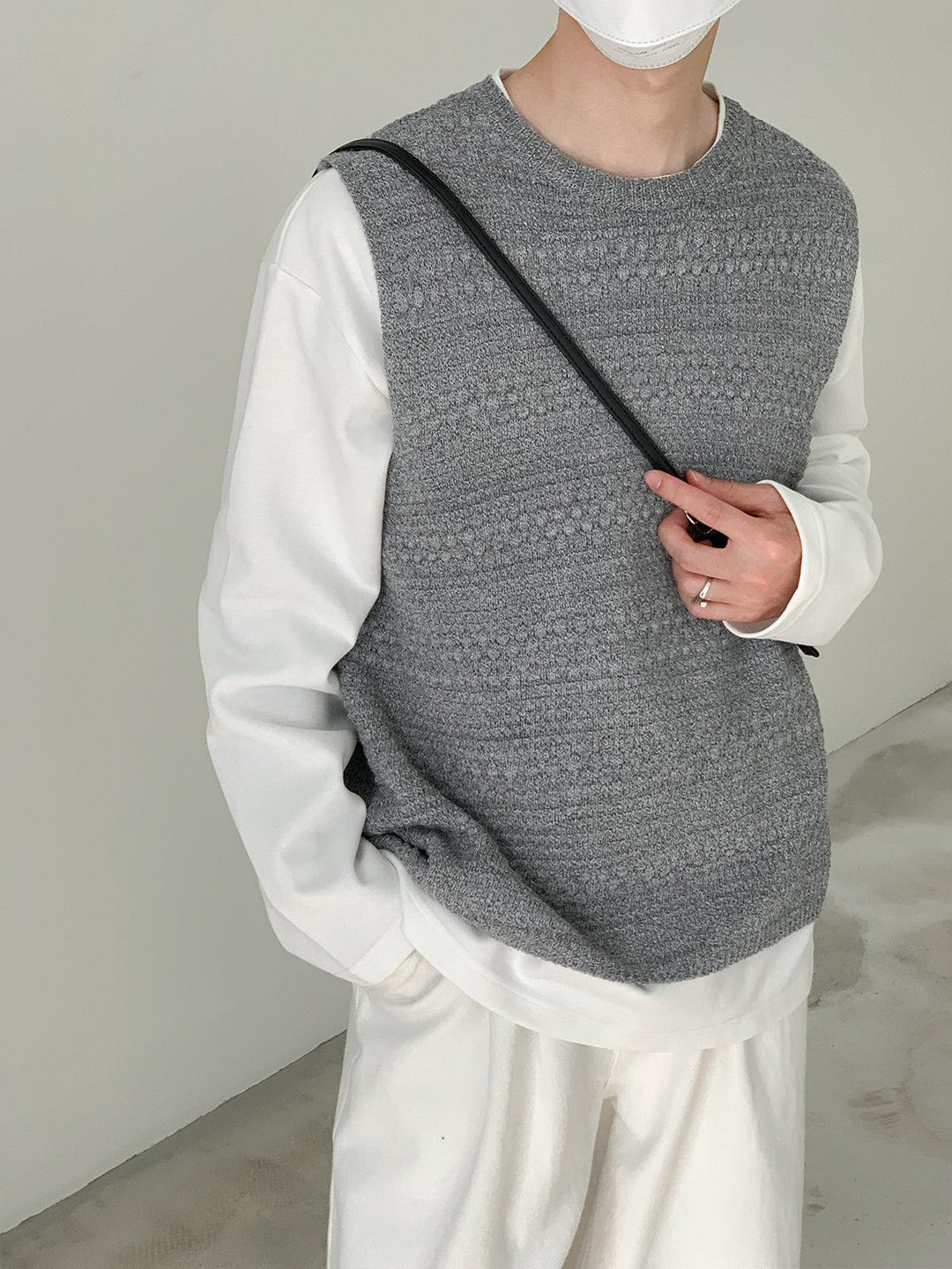 Loose Fit Crewneck Knit Vest