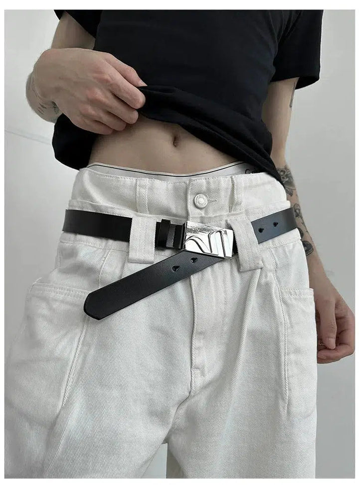 Metal Buckle Sleek Leather Belt