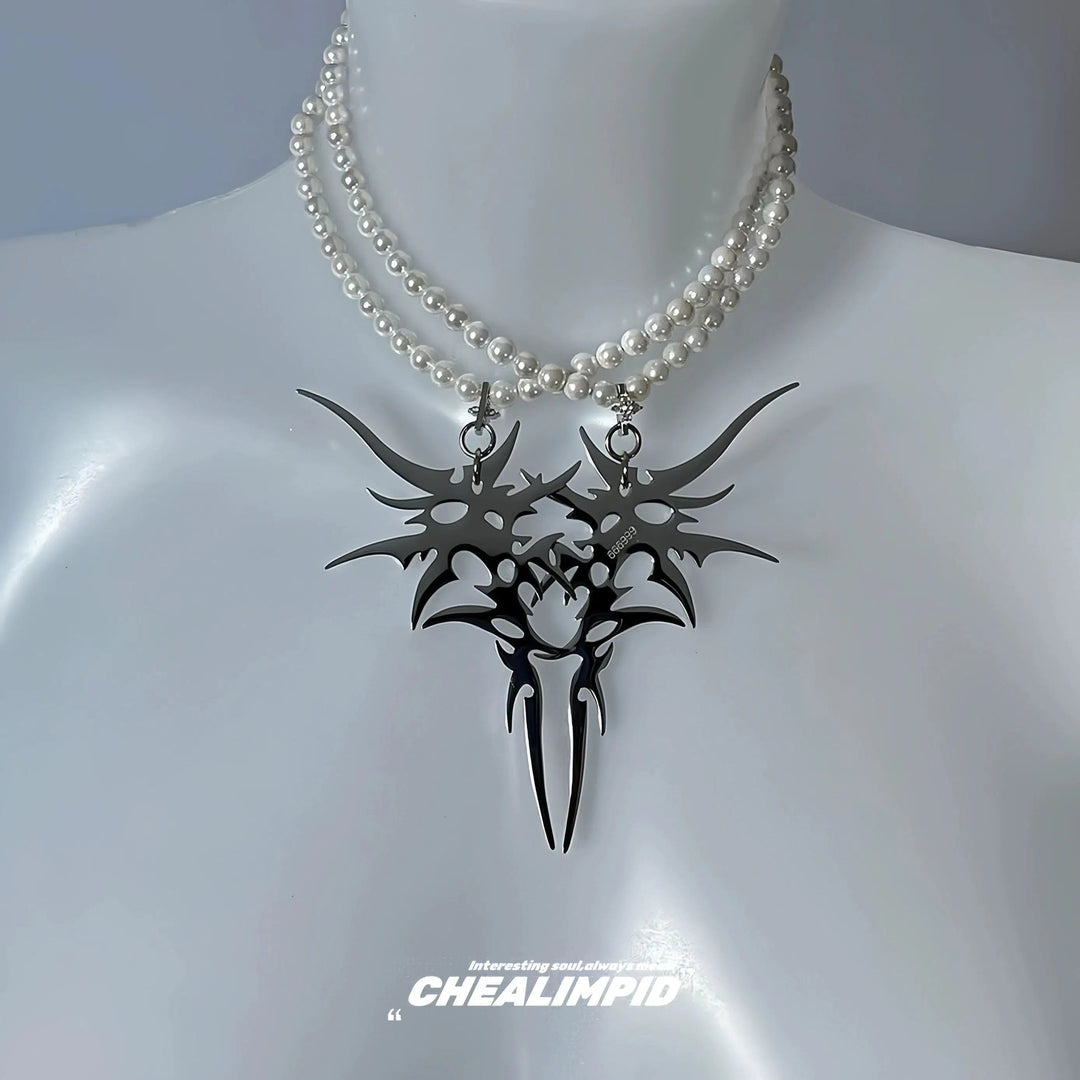 Metallic Spiked Pendants Pearl Necklace