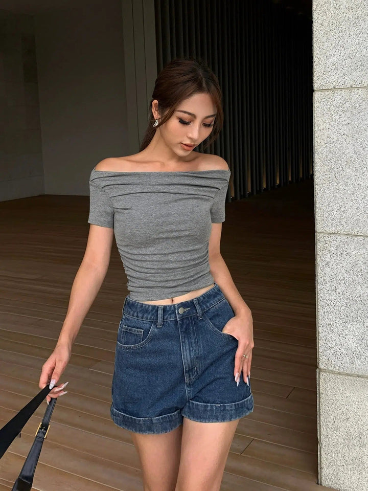 Off-shoulder Short-sleeved T-shirt