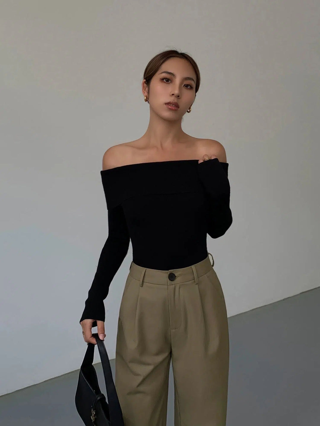 One-shoulder Knitted Sweater