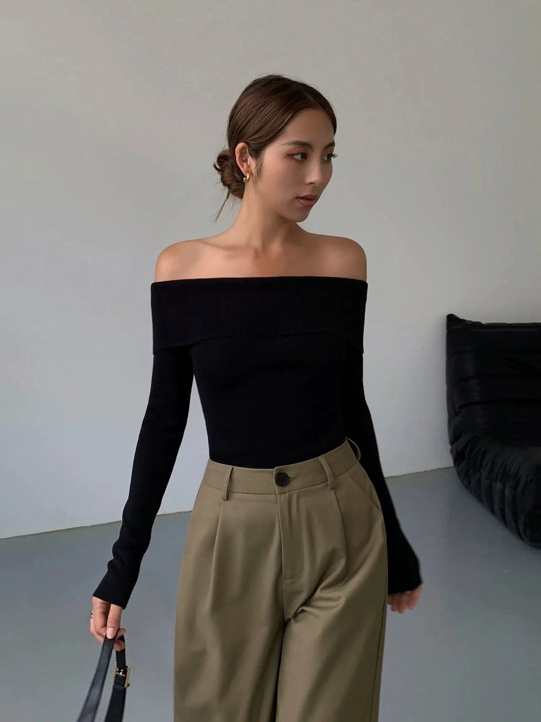 One-shoulder Knitted Sweater