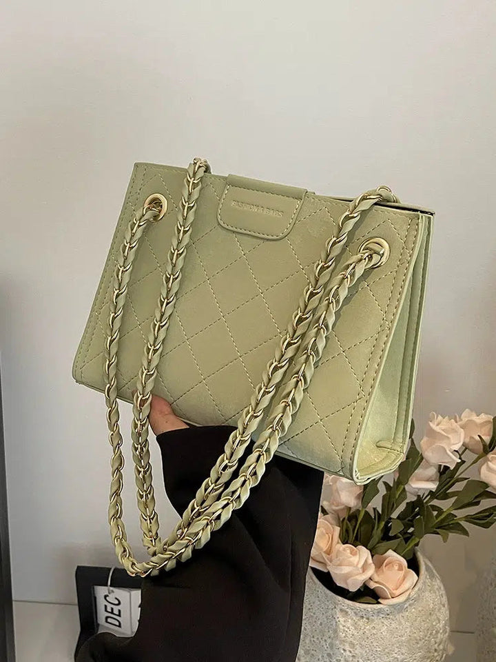 Quilted Chain Shoulder Bag