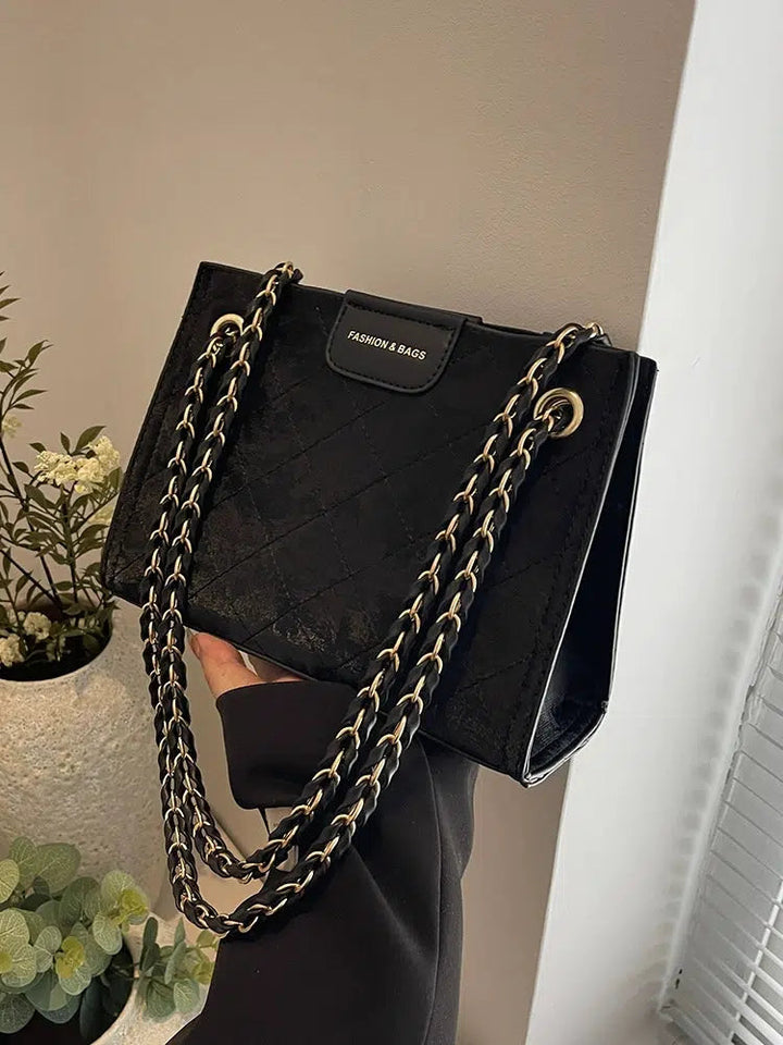 Quilted Chain Shoulder Bag