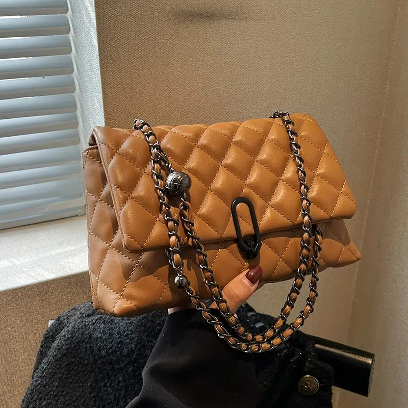 Quilted Chain Shoulder Bag