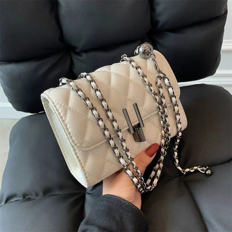 Quilted Crossbody Chain Bag