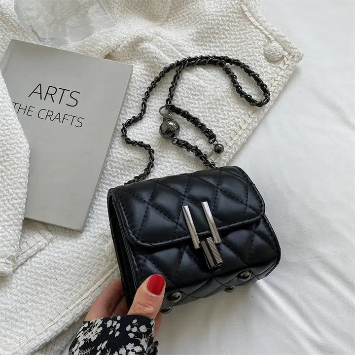 Quilted Crossbody Chain Bag