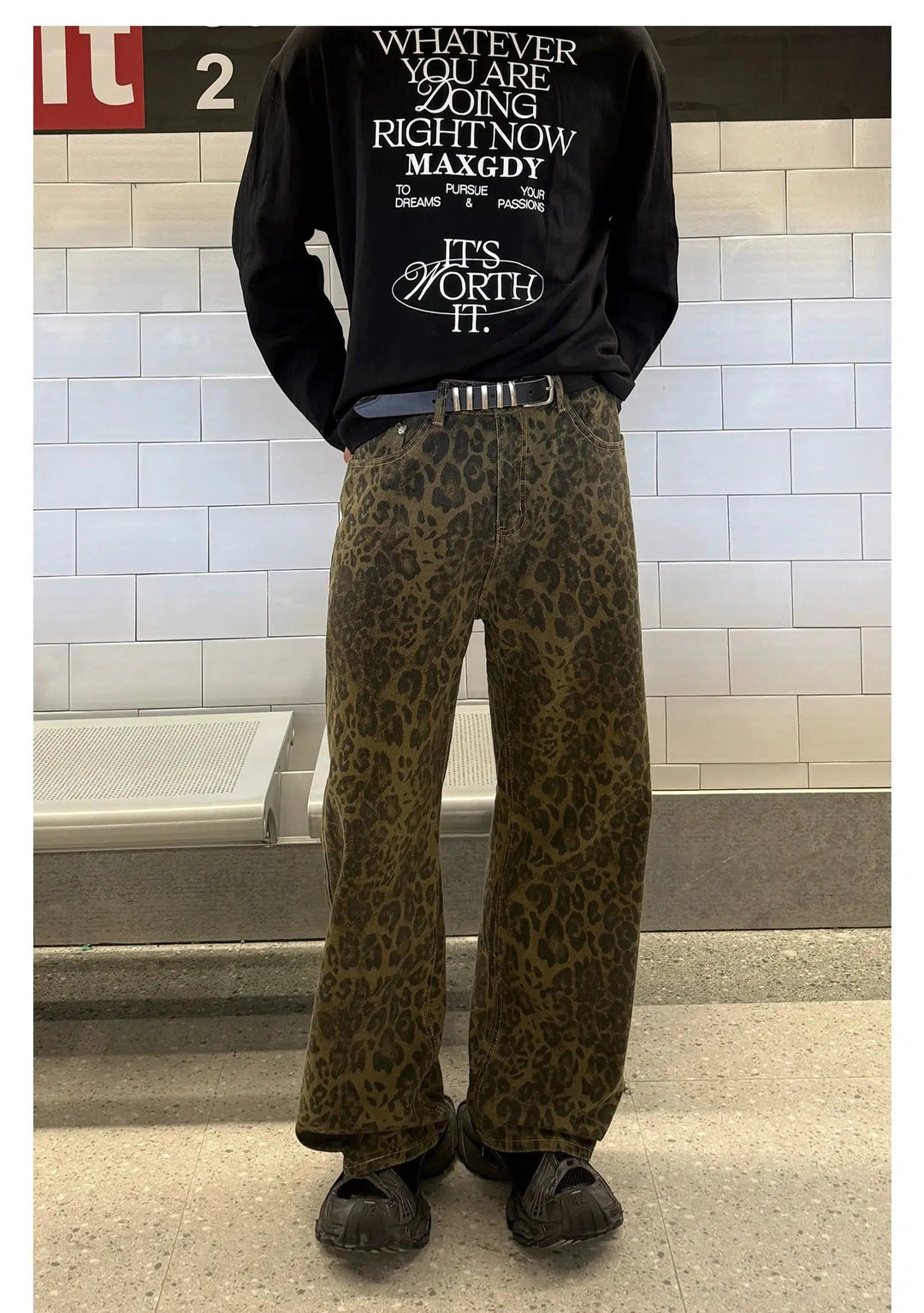 Relaxed Fit Leopard Print Jeans