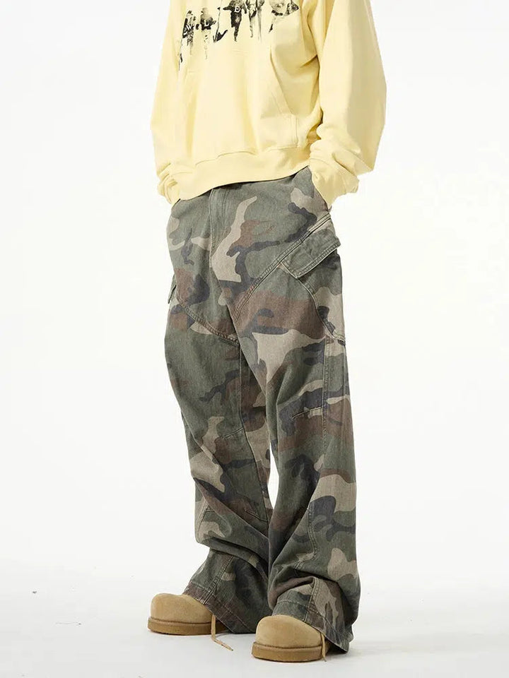 Retro Loose-fit Camouflage Jeans