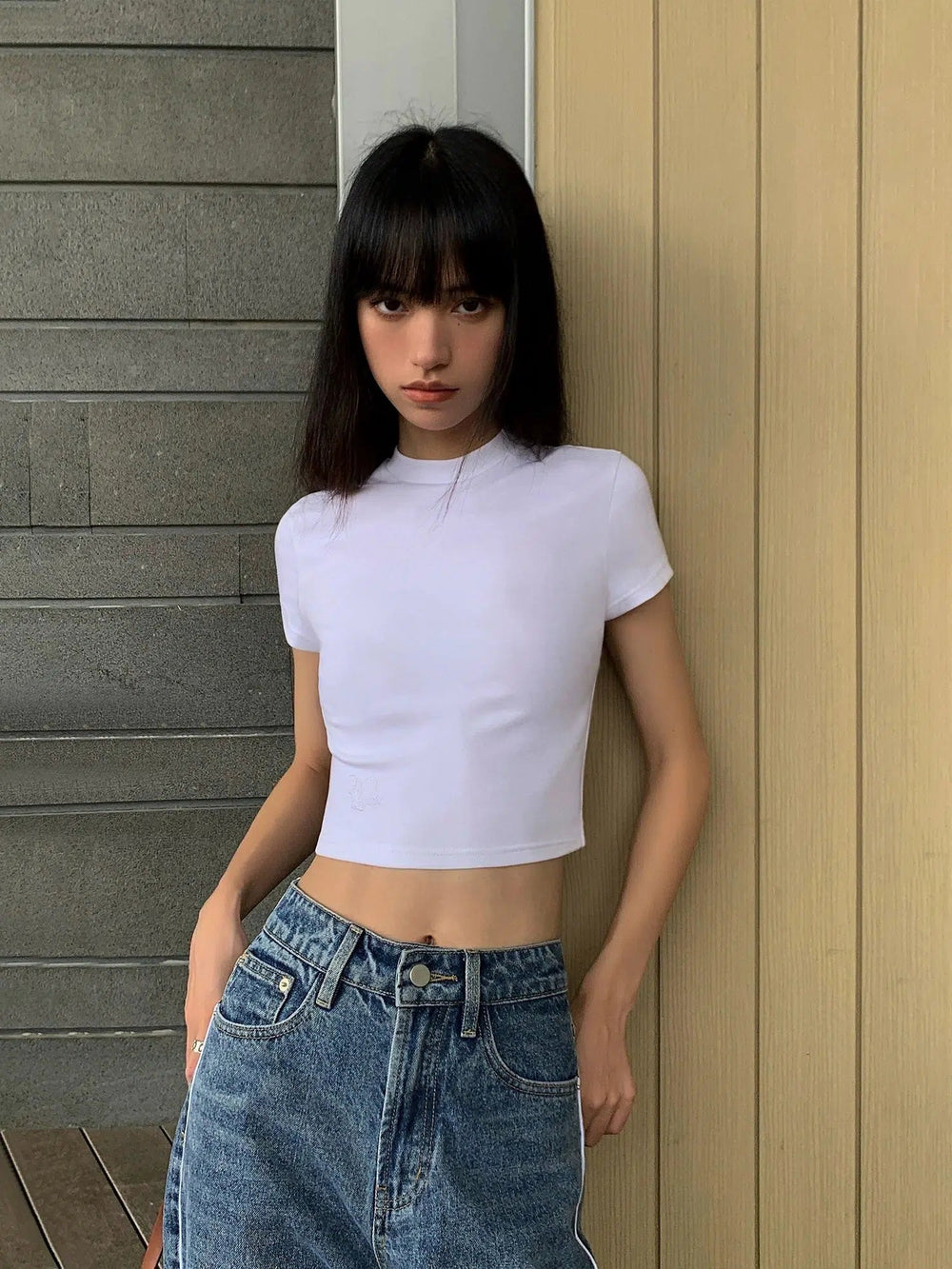 Short Navel-baring T-shirt