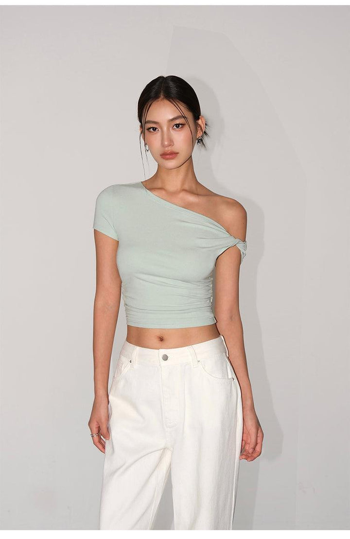 Short Off-shoulder T-shirt