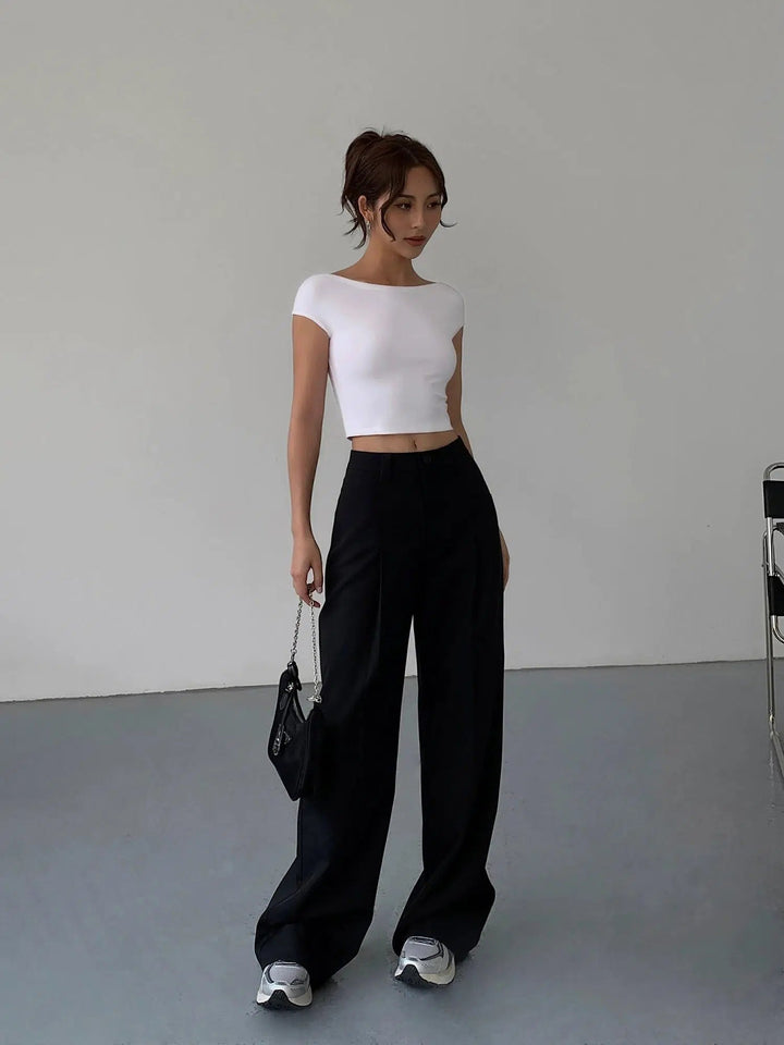 Short Off-shoulder T-shirt