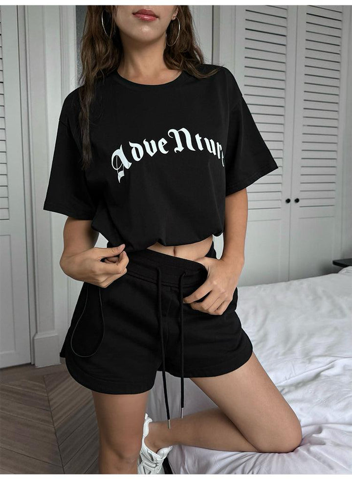 Short-sleeved Short T-shirt