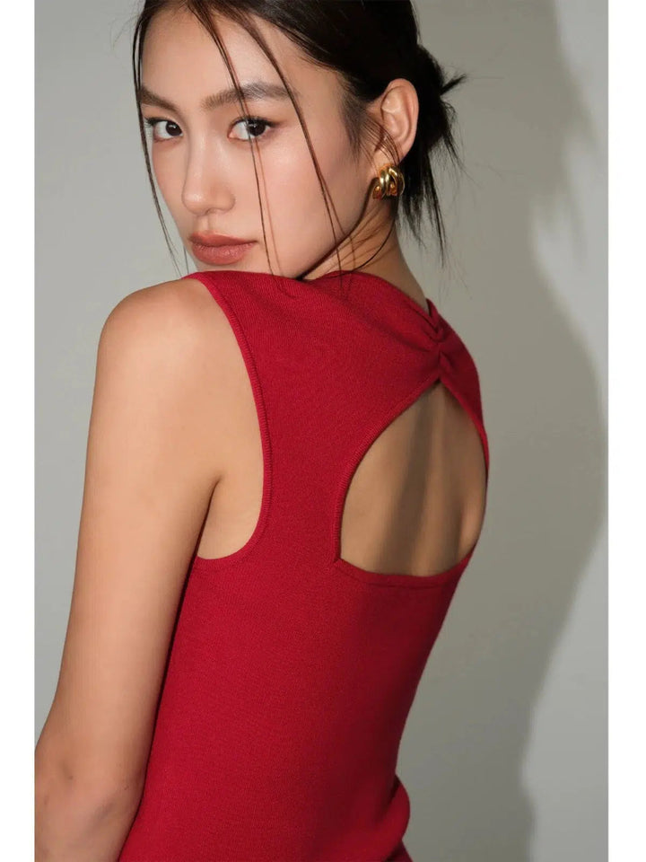 Sleeveless Cutout Turtleneck