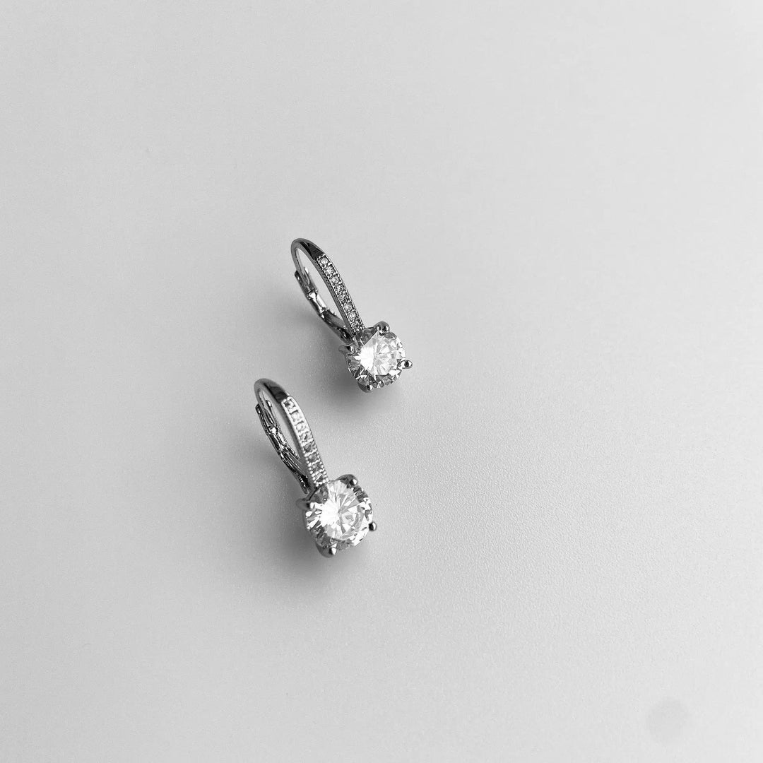 Sparkling Hoop Earrings with Solitaire Stone