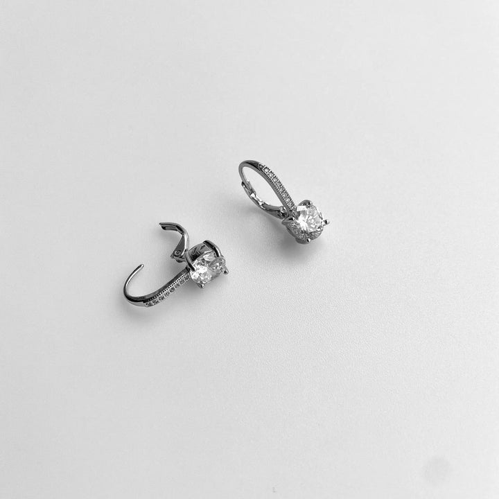 Sparkling Hoop Earrings with Solitaire Stone