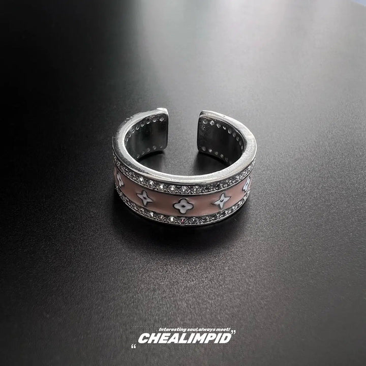 Star Patterned Band Ring