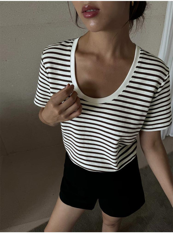 Striped U-neck T-shirt