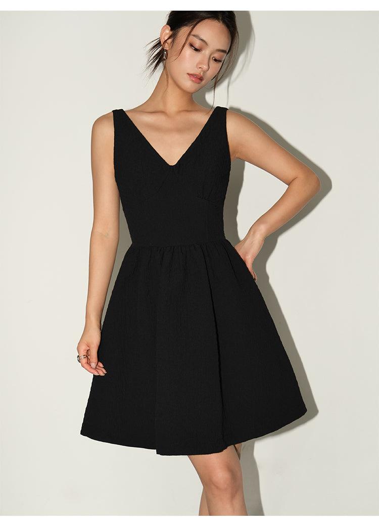 V-neck Sleeveless Dress