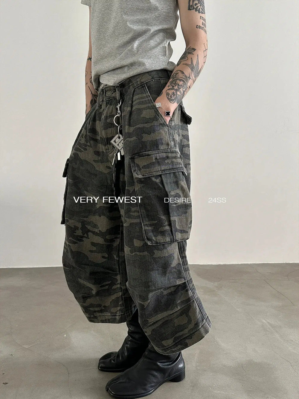 Washed Camouflage Pleated Cargo Pants