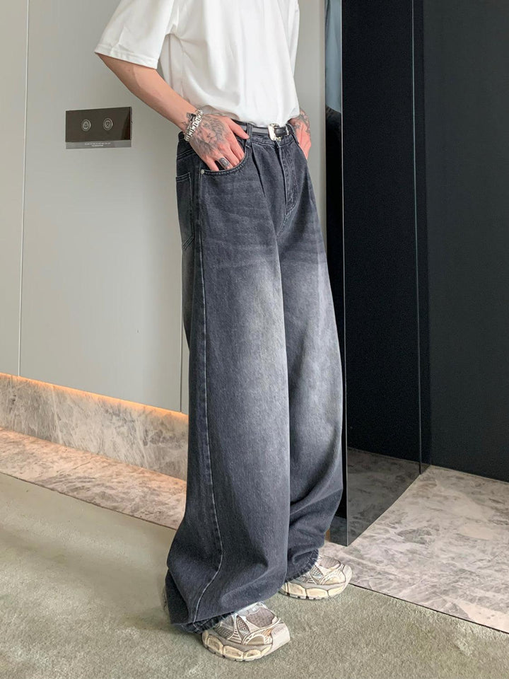 Washed Wide-leg Mopping Jeans