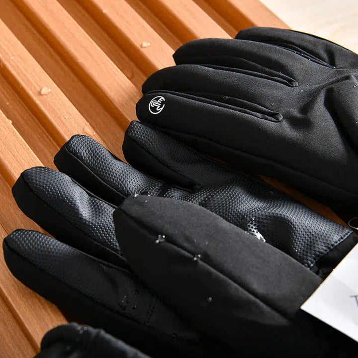 Waterproof And Velvet Leather Gloves