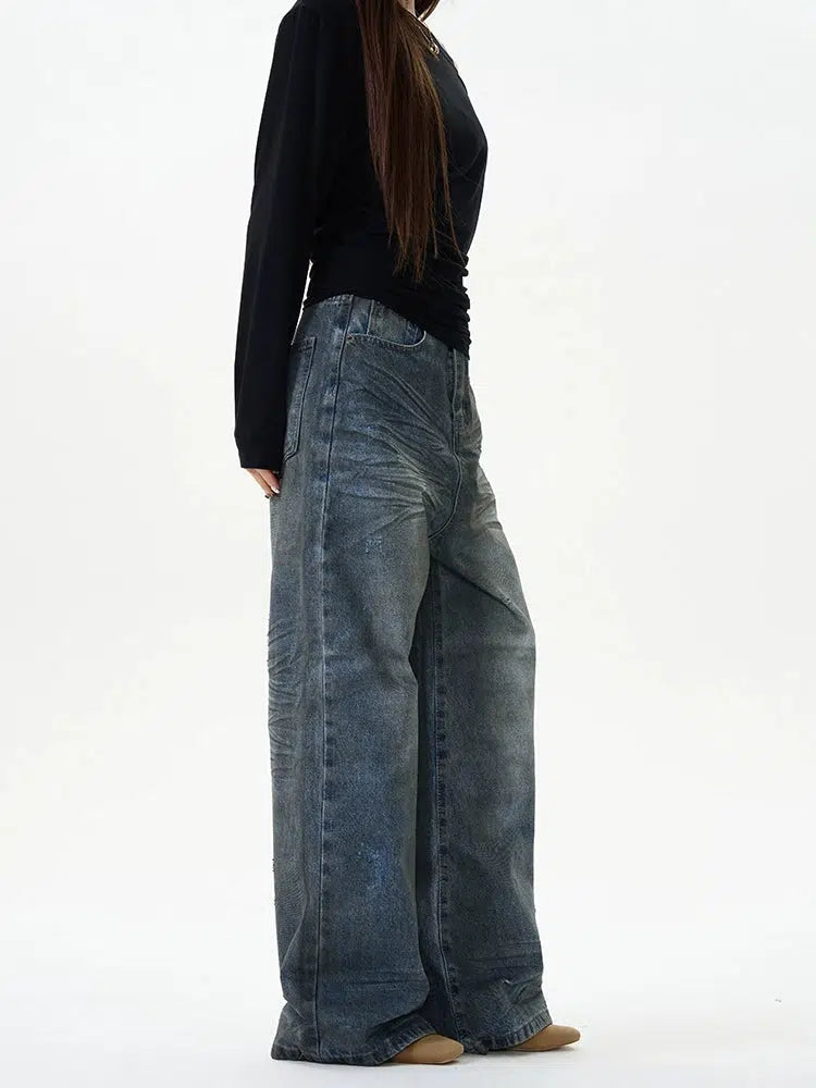 Wide-leg Straight Jeans