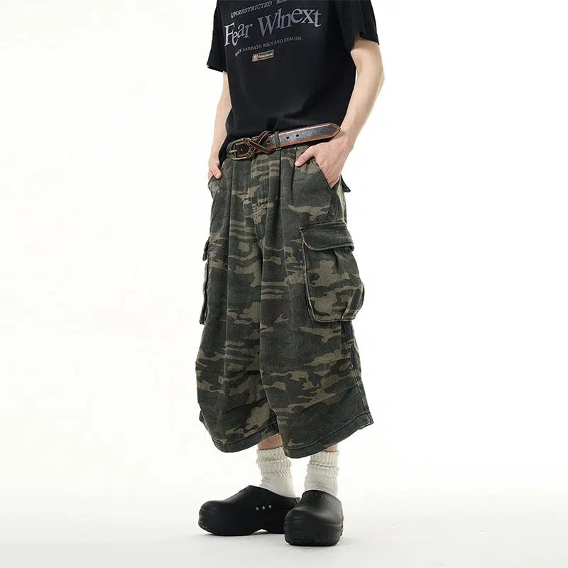 Wide-leg Camouflage Cargo Pants